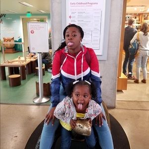 Meet your Posher, Lauren camille